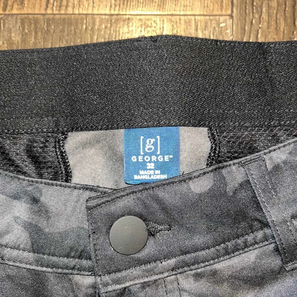 George Black & Charcoal Camo Hybrid Shorts - Picture 3 of 3